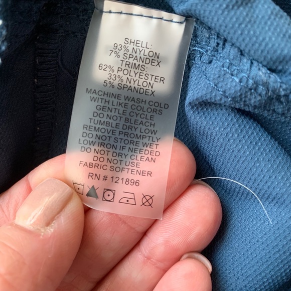 Title nine Clamber capris size 12 - Picture 6 of 9